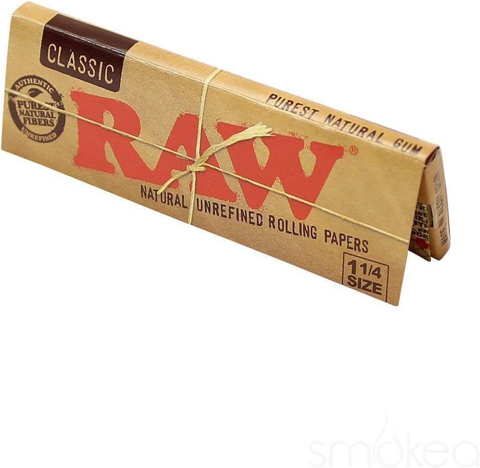 RAW Classic 1 1/4 Natural Unrefined Rolling Papers (50 Leaves)