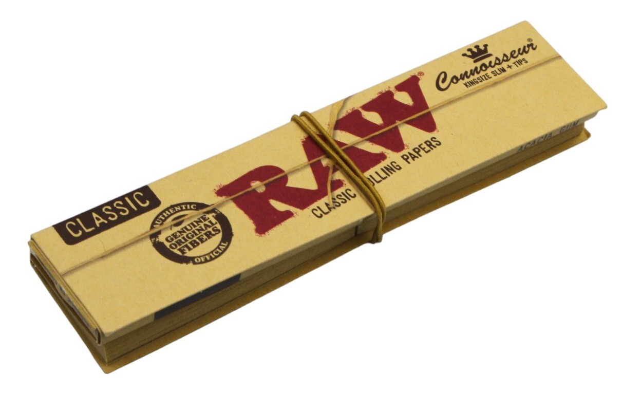 RAW Classic King Size Slim with Tips (32 Leaves)